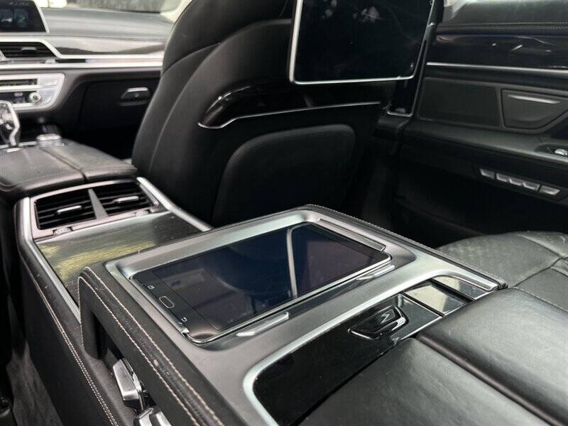 2016 BMW 7 Series 750i