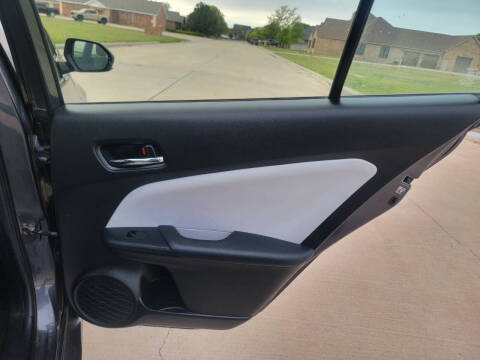 2019 Toyota Prius LE AWD-e