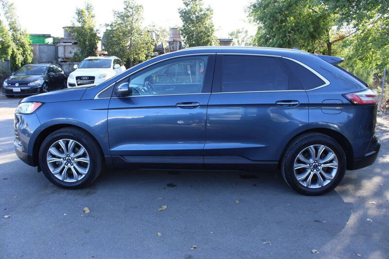 2019 Ford Edge Titanium