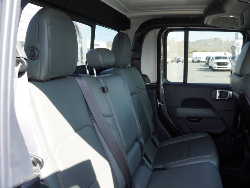 2024 Jeep Gladiator Mojave