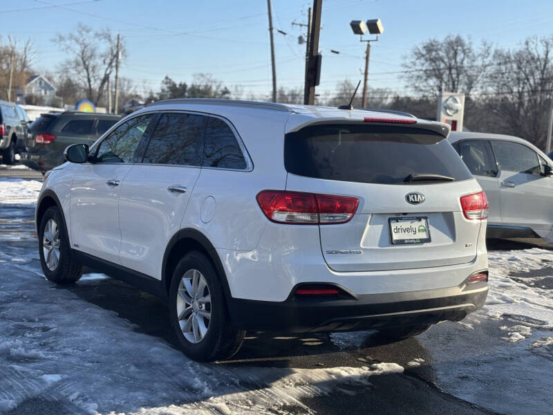 2016 Kia Sorento LX