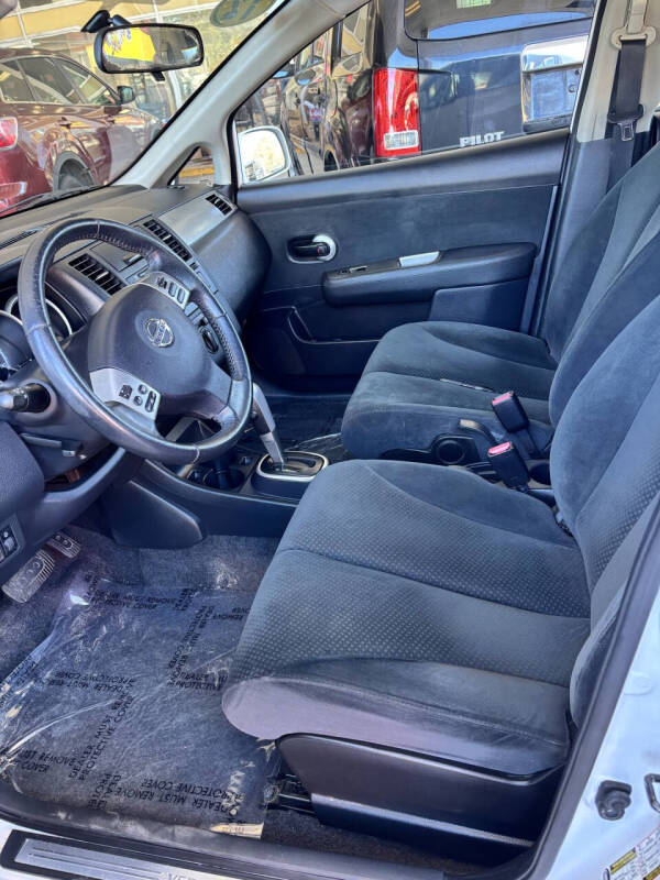 2012 Nissan Versa 1.8 SL