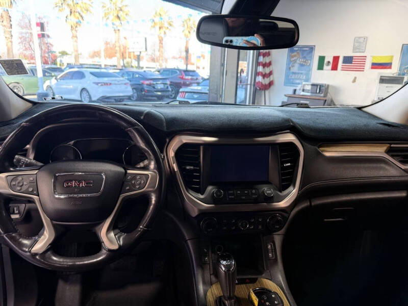 2018 GMC Acadia Denali