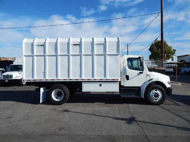 2019 Freightliner M2 106