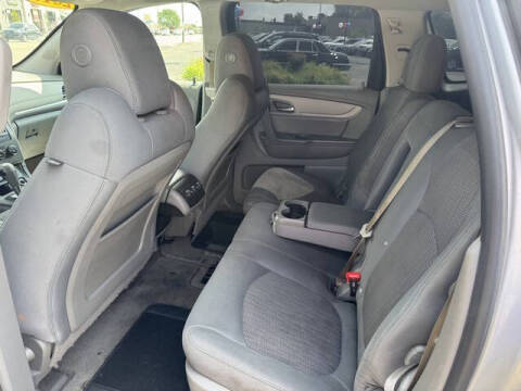 2017 Chevrolet Traverse LS