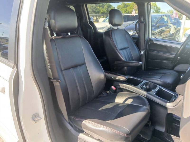 2013 Dodge Grand Caravan R/T