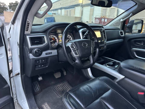2018 Nissan Titan SV