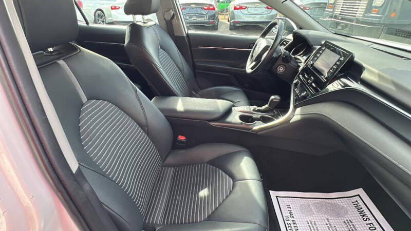 2024 Toyota Camry SE