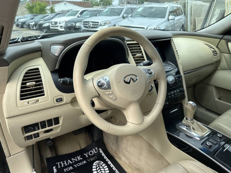 2011 Infiniti FX35