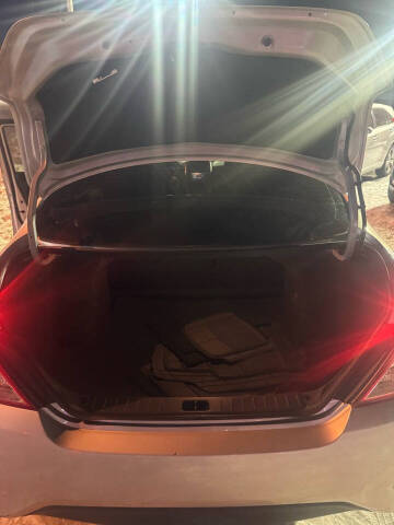 2019 Nissan Versa SV