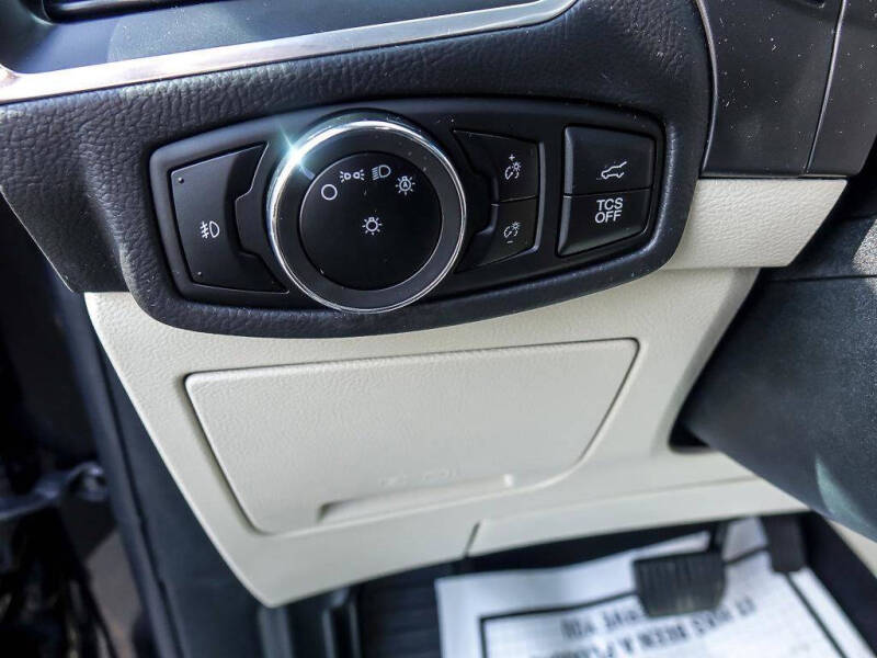 2024 Ford Edge Titanium