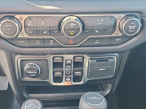 2025 Jeep Gladiator High Tide