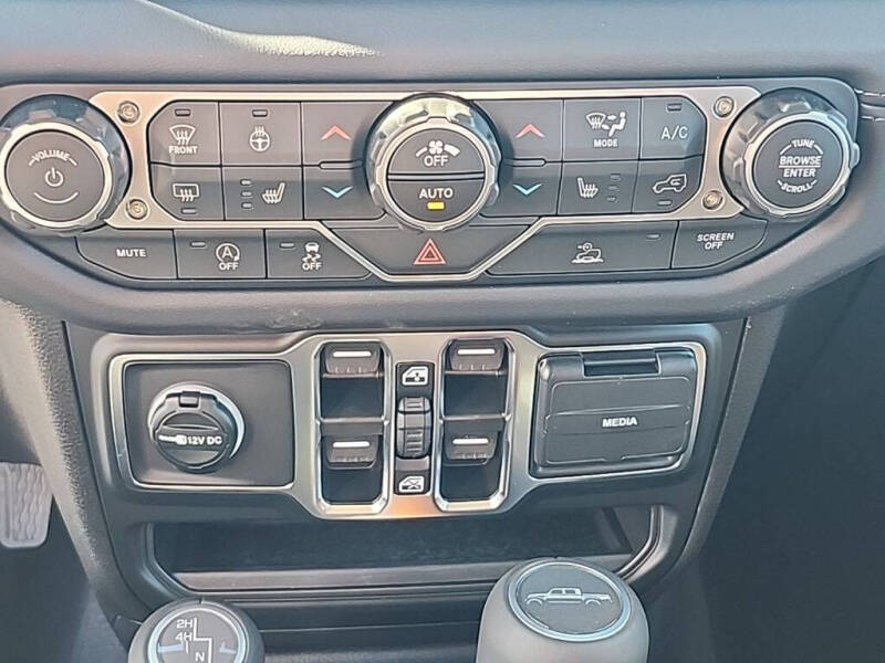 2025 Jeep Gladiator High Tide