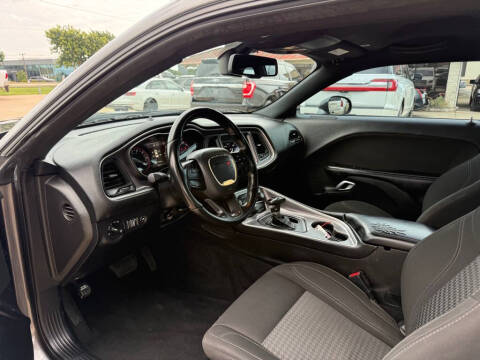2021 Dodge Challenger SXT
