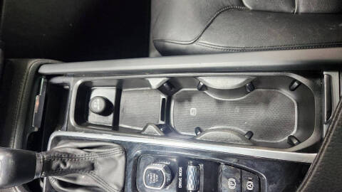 2018 Volvo XC90 T5 Momentum 7-Passenger