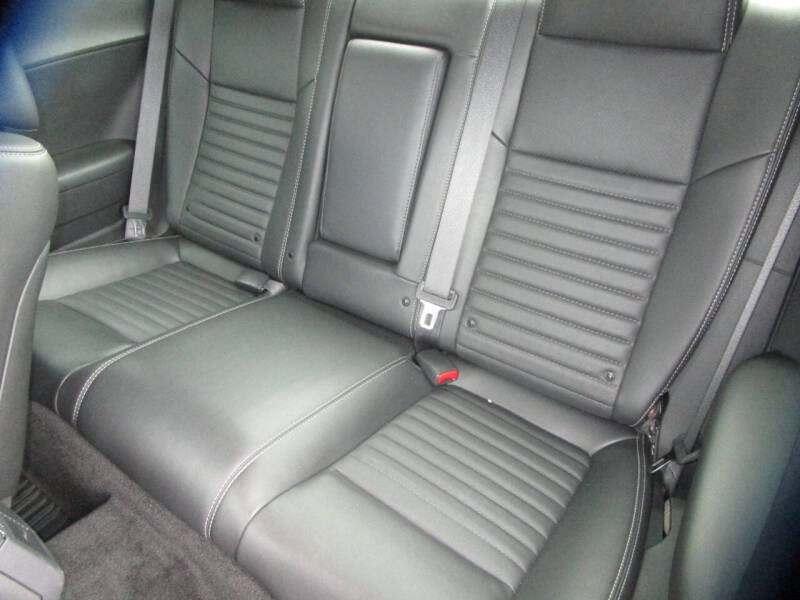 2013 Dodge Challenger SXT