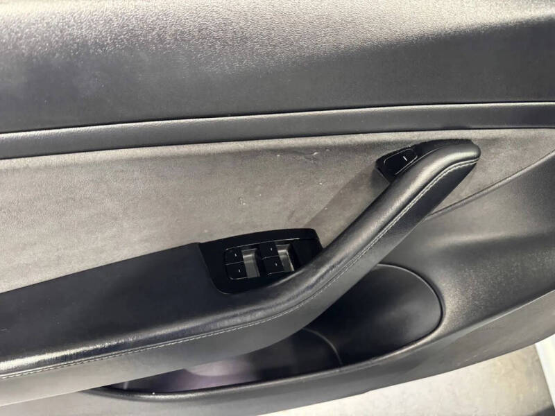 2019 Tesla Model 3 Mid Range