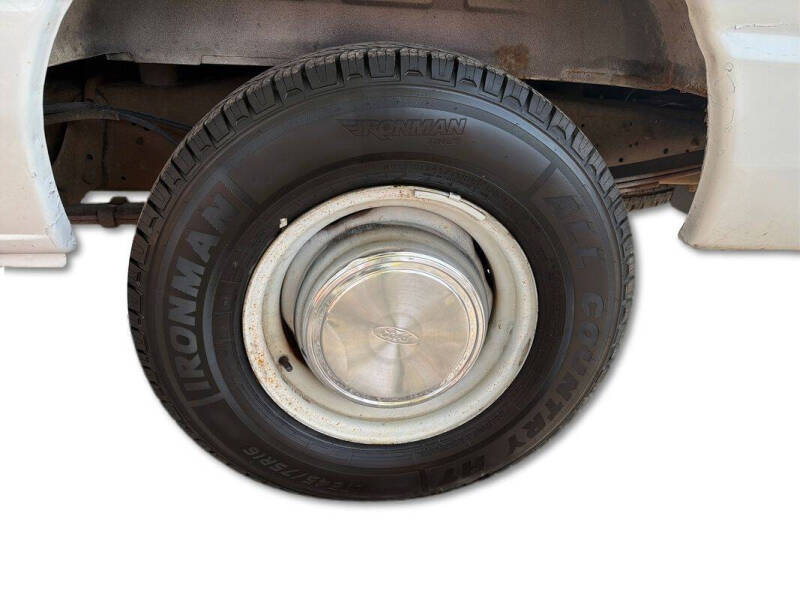 2005 Ford E-Series E-350 SD