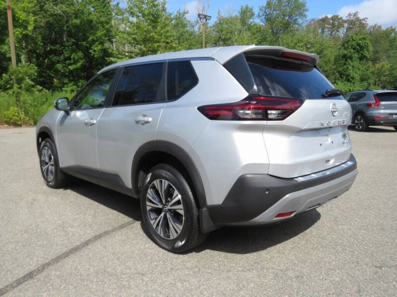 2022 Nissan Rogue SV