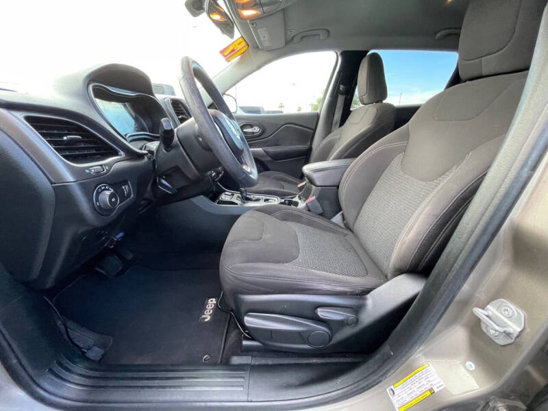 2019 Jeep Cherokee Latitude