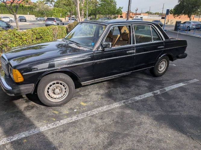 1982 Mercedes-Benz 300-Class