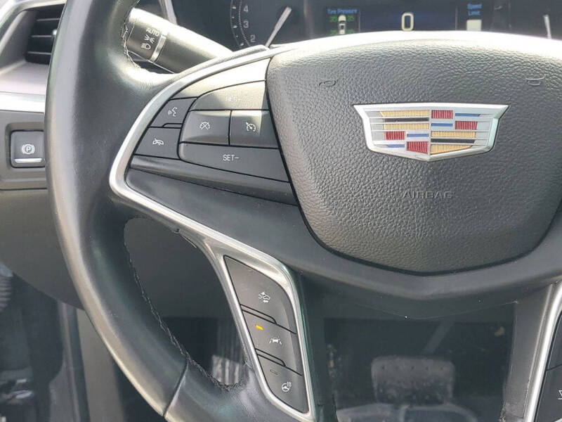 2017 Cadillac XT5 Luxury