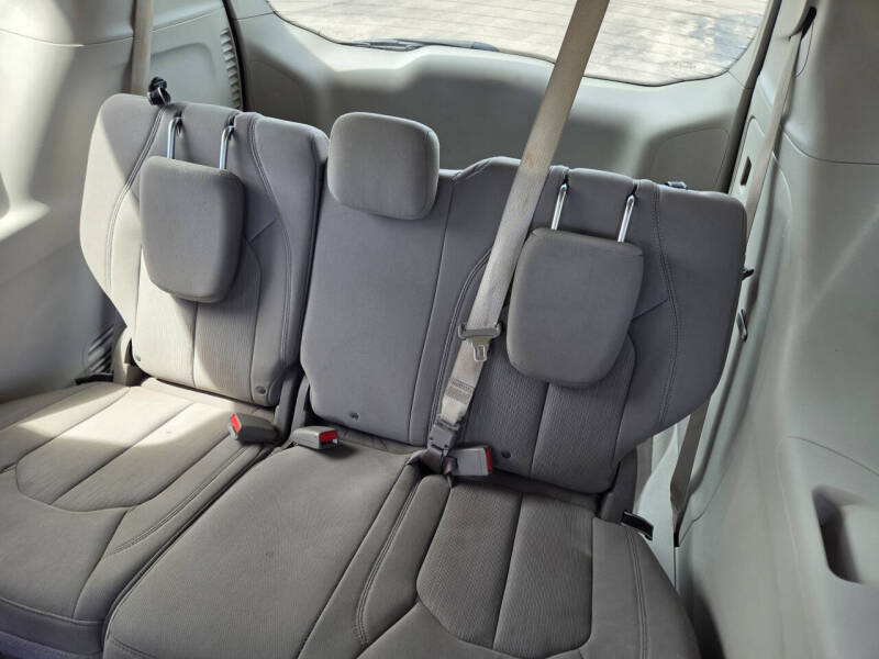 2020 Chrysler Voyager LX