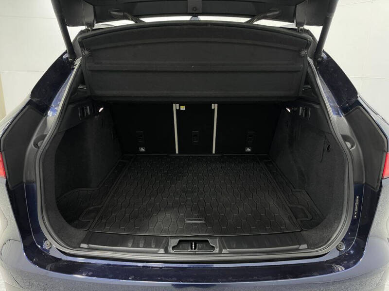 2017 Jaguar F-PACE 35t Prestige