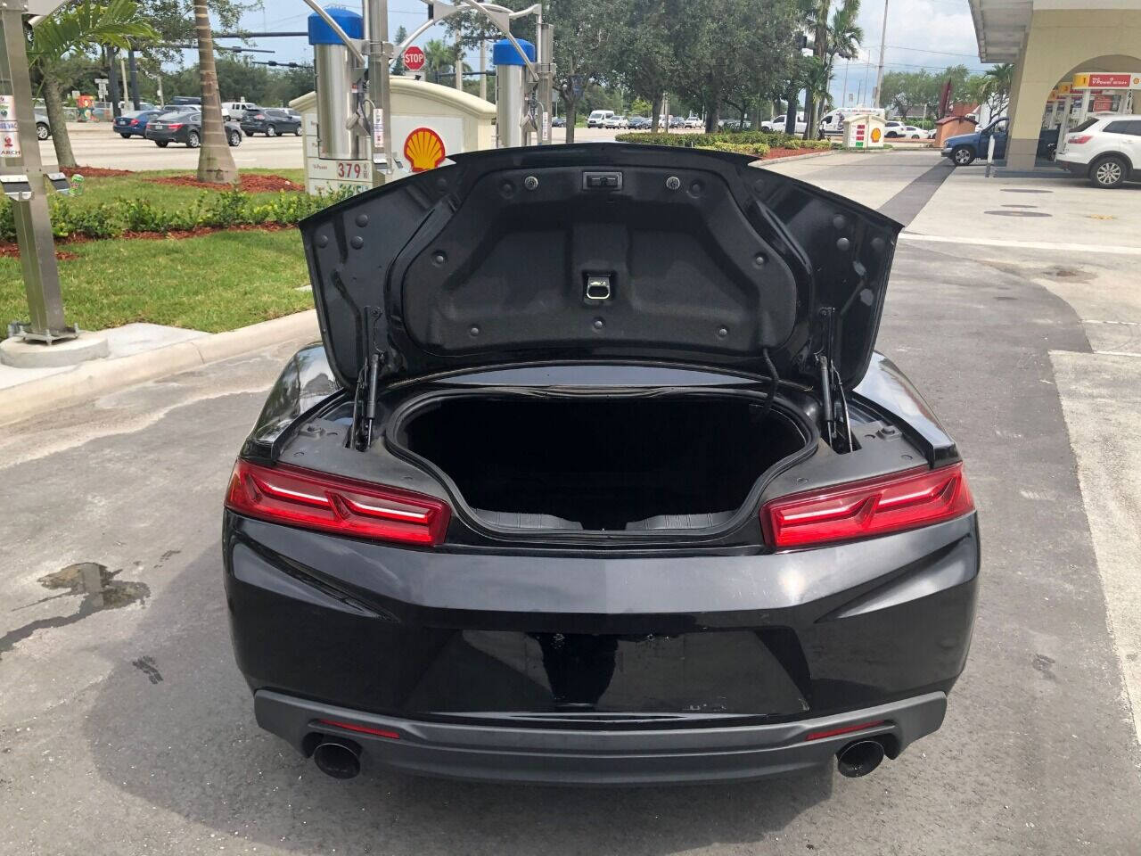 2018 CHEVROLET Camaro Coupe - $17,500