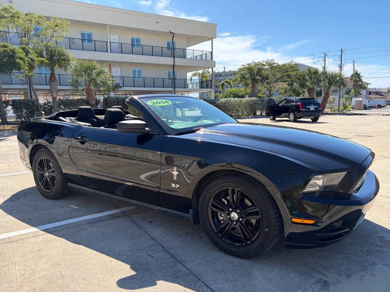 2014 Ford Mustang V6