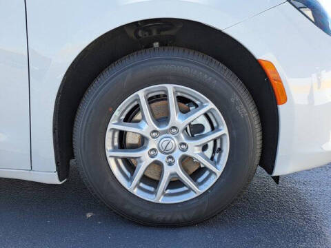 2026 Chrysler Voyager LX