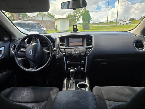 2013 Nissan Pathfinder SV