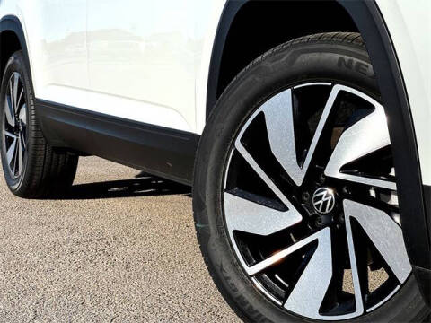 2025 Volkswagen Atlas SE