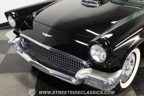 1957 Ford Thunderbird