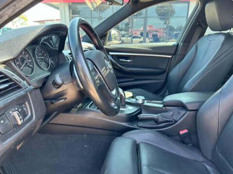 2018 BMW 3 Series 330i