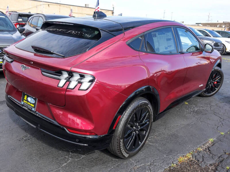 2025 Ford Mustang Mach-E Premium
