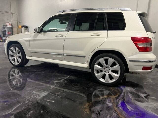 2010 MERCEDES-BENZ GLK-Class SUV / Crossover - $9,999
