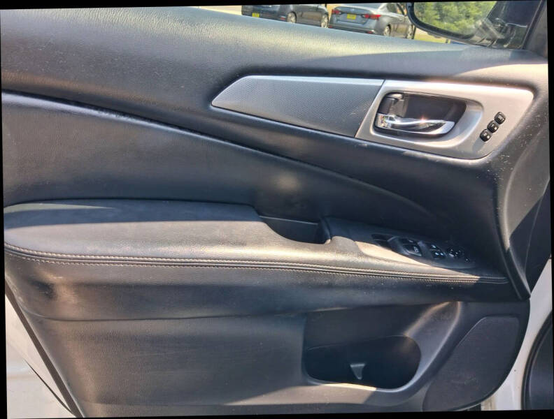 2017 Nissan Pathfinder