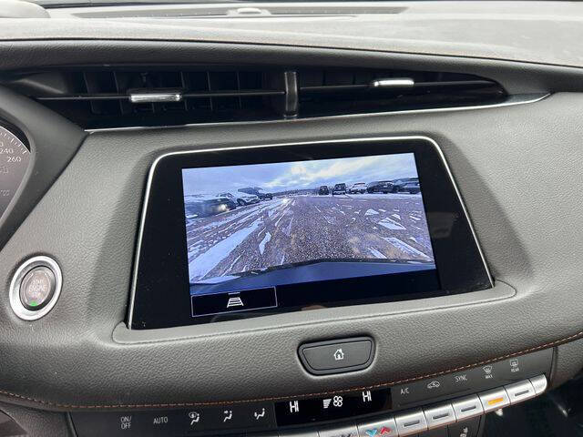 2023 Cadillac XT4 Premium Luxury