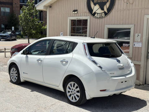2015 Nissan LEAF S