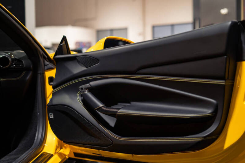 2021 Ferrari F8 Spider
