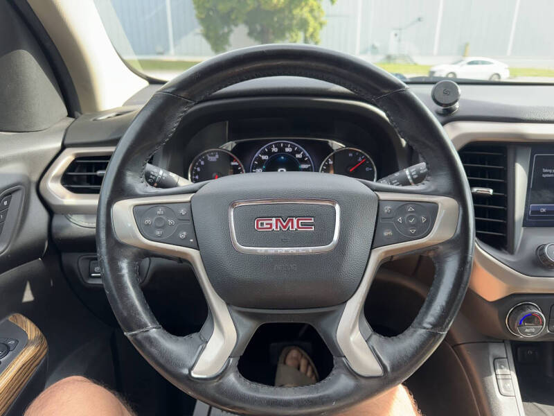 2017 GMC Acadia Denali