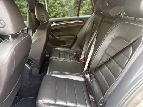 2016 Volkswagen Golf R 4Motion