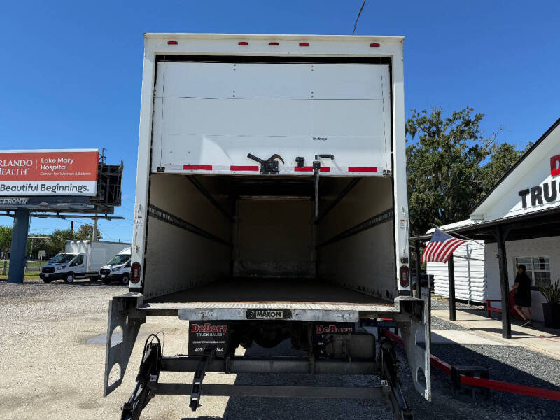 2019 Freightliner M2 106