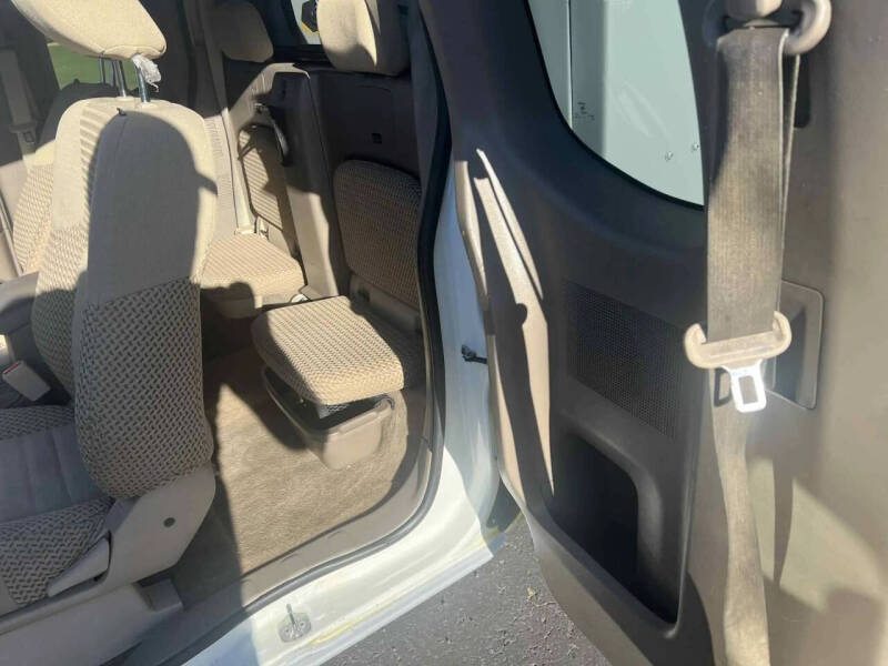 2017 Nissan Frontier SV V6