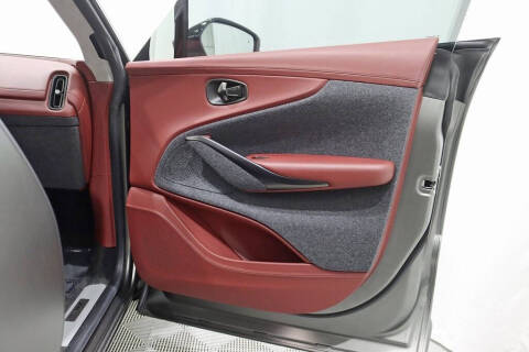 2021 Aston Martin DBX