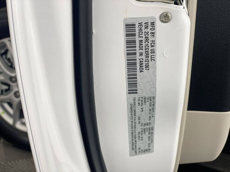 2024 Chrysler Voyager LX