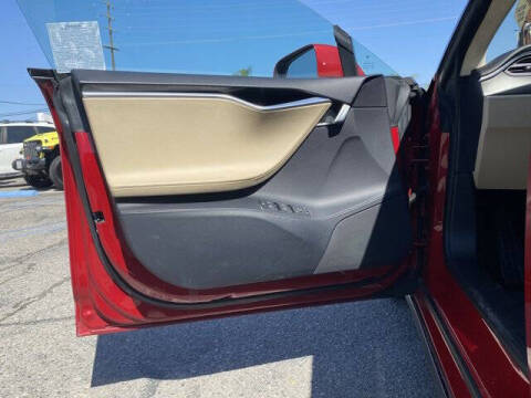 2013 Tesla Model S Performance