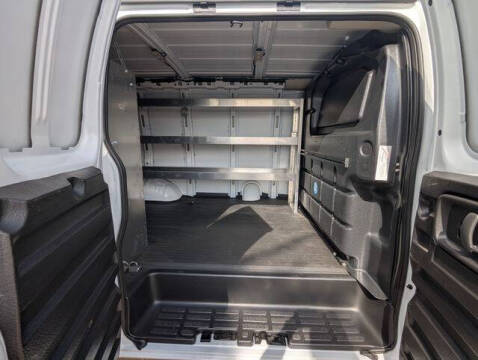 2025 Chevrolet Express 2500