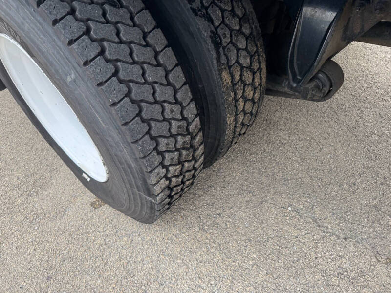 2018 Freightliner M2 106